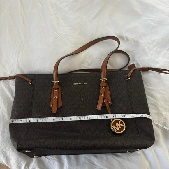 Michael KORS Voyager Medium Logo Tote Bag - Picture 8 of 9